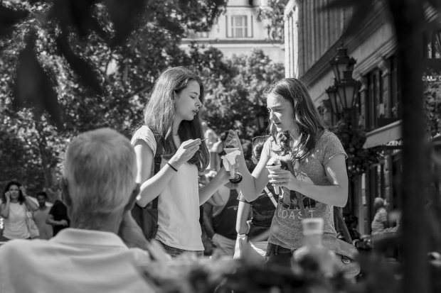 Street Photography - Face to Face - Sharing Ice Cream.